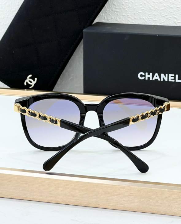Picture of Chrome Hearts Sunglasses _SKUfw66635035fw